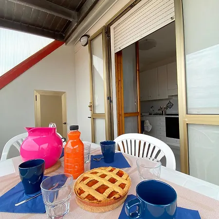 Scorciodimare Attico A Mare Apartment